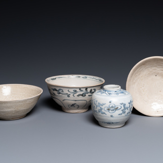 Four blue and white and monochrome Vietnamese or Annamese wares, 15/16th C.