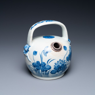 A Chinese blue and white lime pot for the Thai market, 19th C.