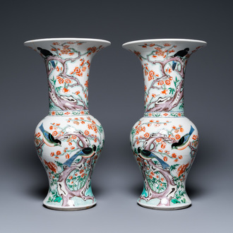 A pair of Chinese famille verte 'yenyen' vases with magpies near prunus, 19th C.