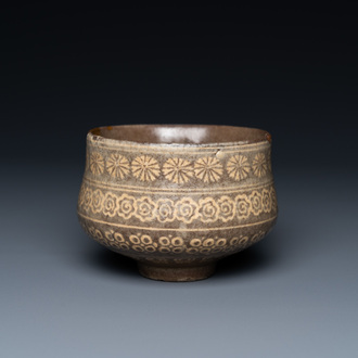 A Korean Buncheong stoneware teabowl, Joseon, 16/17th C.