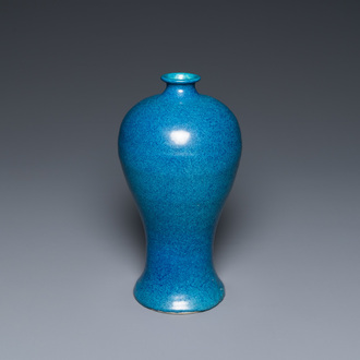 A Chinese robin's egg-glazed 'meiping' vase, Qianlong mark, 19/20th C.