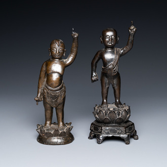 Deux figures de l'enfant Bouddha en bronze, Chine, Ming