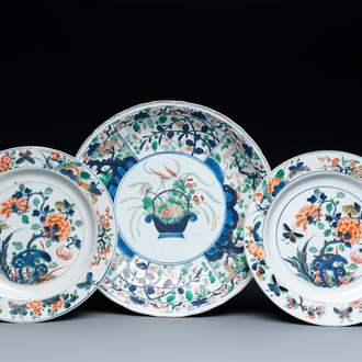 Trois plats en porcelaine de Chine famille verte, Kangxi