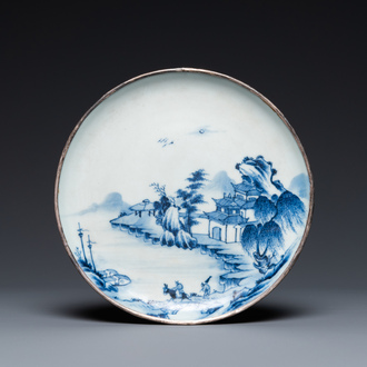 A Chinese 'Bleu de Hue' plate for the Vietnamese market, Nguyen family mark, 18th C.