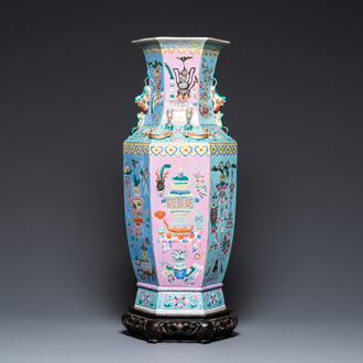 A Chinese hexagonal famille rose 'antiquities' vase, 19th C.