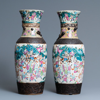 A pair of Chinese Nanking famille rose crackle-glazed vases, 19th C.