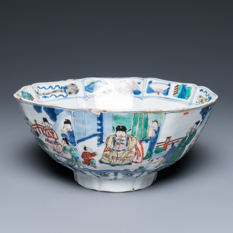 A Chinese famille verte bowl, Chenghua mark, Kangxi