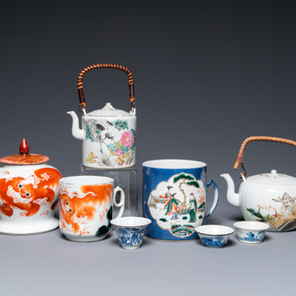 Een diverse collectie Chinees porselein, 19/20e eeuw