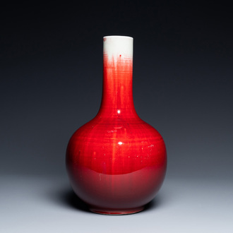 A Chinese langyao-glazed bottle vase, 18/19th C.