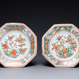 A pair of octagonal Chinese famille verte dishes, Kangxi