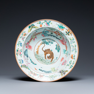 A Chinese famille rose 'tiger' bowl, 19th C.