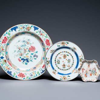 A Chinese famille rose dish, a teapot stand and a famille verte plate, Kangxi/Qianlong