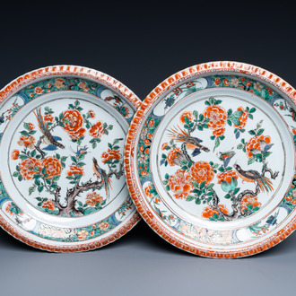 A pair of Chinese famille verte 'magpies and grasshopper' dishes, Kangxi