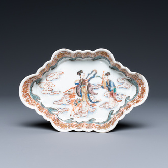 Un support de cuillères en porcelaine de Chine famille rose à décor de l'immortelle Magu, Yongzheng