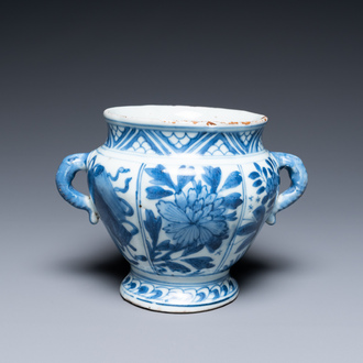 A rare Chinese blue and white kraak porcelain two-handled jarlet on foot, Wanli