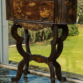 A painted and lacquered wooden jardinière on stand with japonaiserie design, probably France, 19th C.
