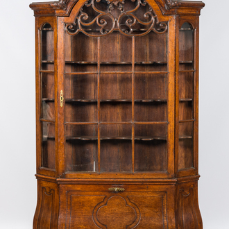 A Flemish oak display cabinet, 18th C.