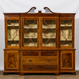 An English mahogany bookcase, ca. 1900