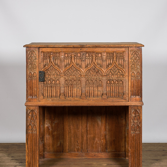 A Gothic Revival bleached oak wooden credenza, 19th C.