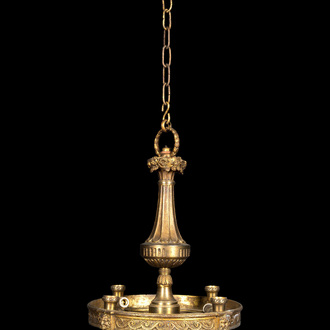 A neoclassical gilt bronze chandelier, 19/20th C.