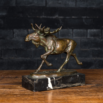 Erich Saalmann: Moose, patinated bronze on a marble base, 2nd quarter 20th C.
