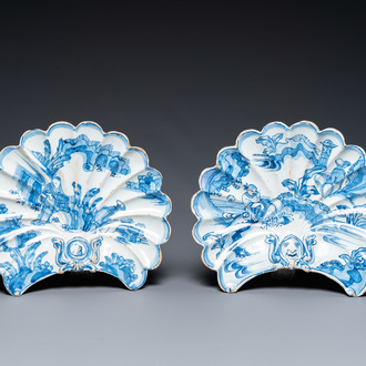 A pair of Dutch Delft blue and white fan-shaped chinoiserie dishes, 17th C.