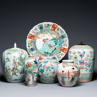 Three Chinese famille rose vases, two famille verte vases and a dish, 19/20th C.