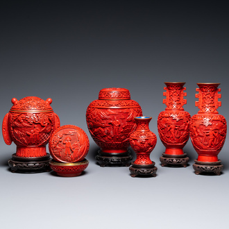 Six pièces en laque rouge à décor de la 'Révolution Culturelle', Chine, 20ème