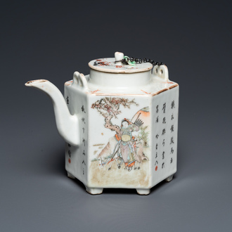 A Chinese hexagonal qianjiang cai teapot, signed and with the seal of Luo Zhonglin 羅仲林, 19/20th C.