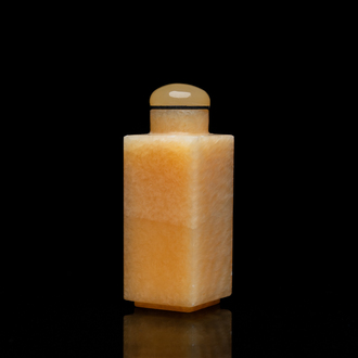 A square Chinese jellow jade snuff bottle, Qing