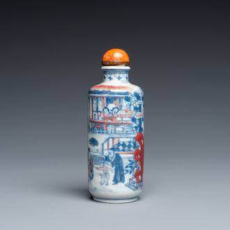 Tabatière en porcelaine de Chine en bleu, blanc et rouge de cuivre, 19ème