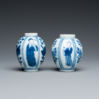 A pair of Chinese blue and white small vases with ladies, Kangxi