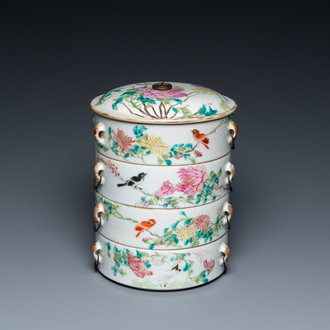 Boîte à quatre compartiments en porcelaine de Chine qianjiang cai, signée Yu Chun 喻春, datée 1907