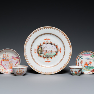 Une assiette et deux tasses et soucoupes en porcelaine de Chine famille rose pour l'exportation, Qianlong