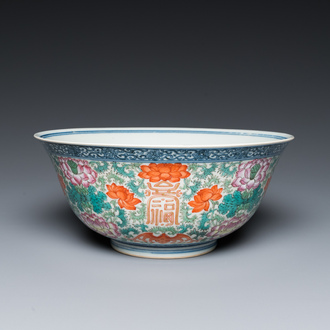 A Chinese famille rose 'Shou' bowl, Qianlong mark, 19th C.