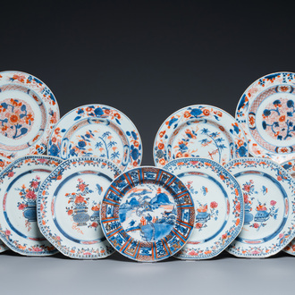 Onze assiettes en porcelaine de Chine famille rose et de style Imari, Kangxi/Qianlong