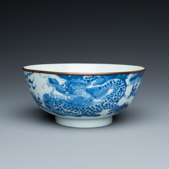 Een Chinese blauw-witte 'Bleu de Hue' kom voor de Vietnamese markt, Gia Lạc  嘉樂 merk, ca. 1820-40