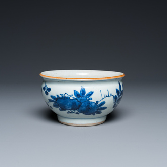 A small Chinese blue and white censer, Chongzhen