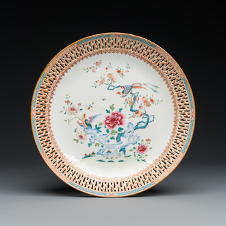 A Chinese famille rose dish with reticulated border, Qianlong