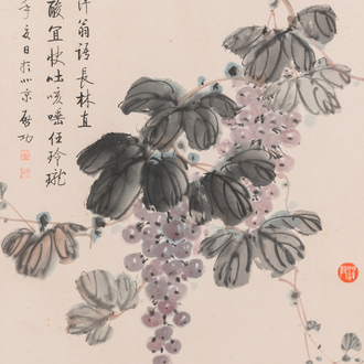 Qi Gong 啟功 (1912-2005): 'Grapes', ink and colour on paper