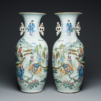 A pair of Chinese famille rose vases with two-sided design, 19/20th C.