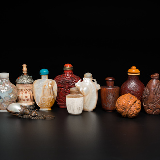 Thirteen Chinese wood, lacquer, mother-of-pearl and bone snuff bottles, 19/20th C.