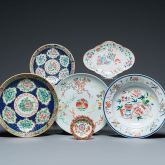 Four Chinese famille rose dishes and two bowls, 19/20th C.
