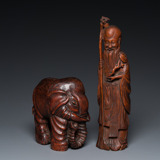 Une sculpture d'un éléphant et une de Shou Lao en bois de bambou, Chine, 19/20ème