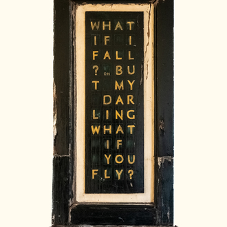 Adinda Goddyn: 'What if I fall?', Kalligrafie op houten paneel