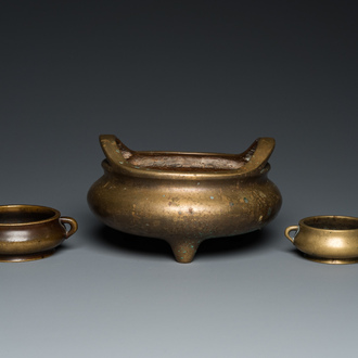 Three Chinese bronze censers, Xuande and Gu Shi 古式, Qing/Republic