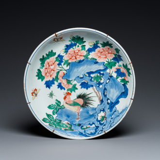 A rare Chinese wucai 'rooster' dish, Transitional period