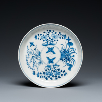 A Chinese blue and white 'Bleu de Hue' plate for the Vietnamese market, Vien Ngoc Kim Ky 元玉錦記 mark, 19th C.