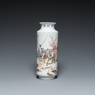 Vase de forme rouleau en porcelaine de Chine qianjiang cai, signé Zhan Litang 詹麗堂, daté 1867