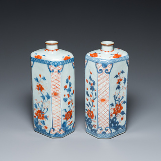 A pair of octagonal Chinese Imari-style flasks, Kangxi